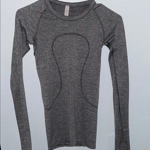 (Not sold) sleeve athletic top